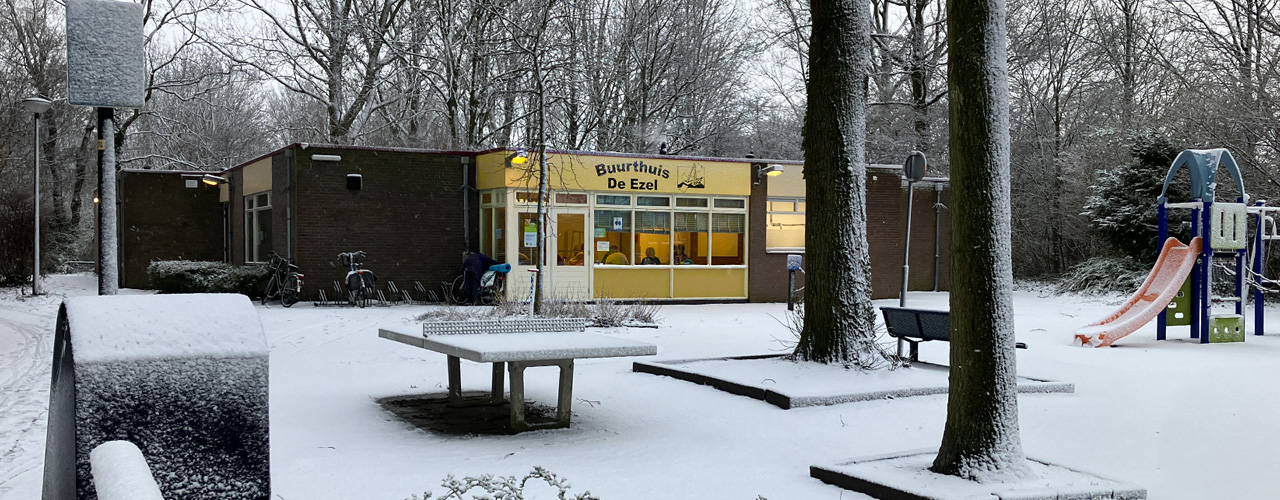 Buurthuis De Ezel in de winter